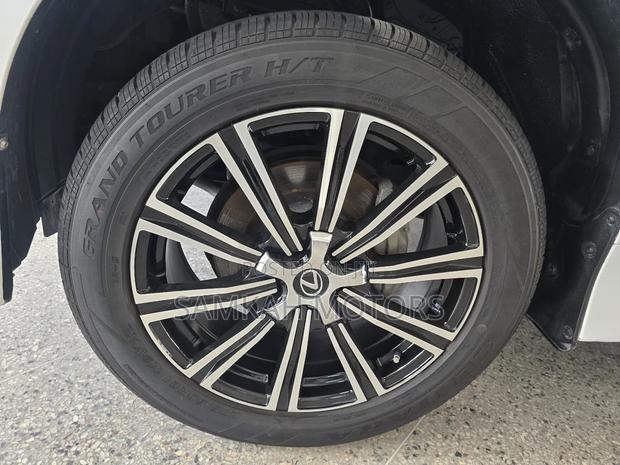 Lexus LX 2020 White