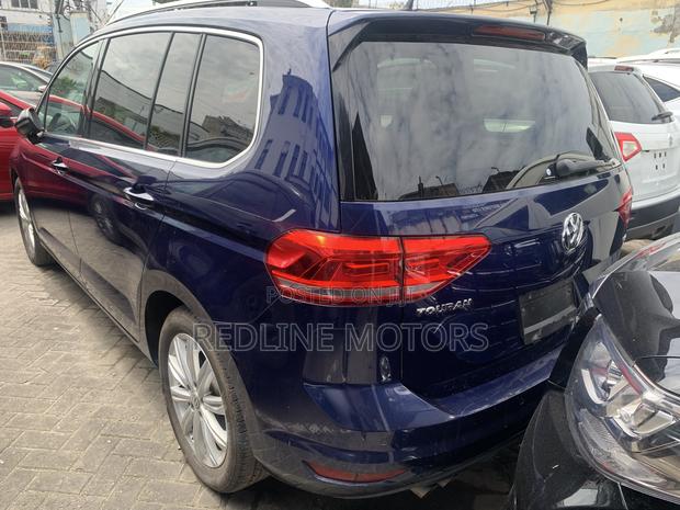 Volkswagen Touran 2018 Gray