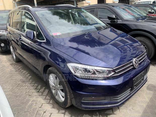 Volkswagen Touran 2018 Gray