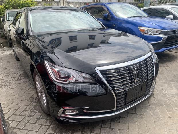 Toyota Crown 2018 Black