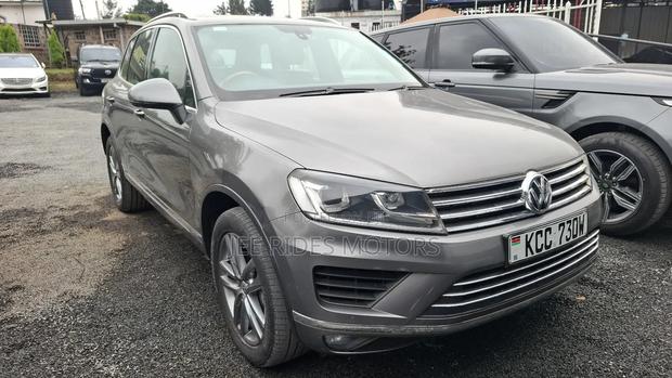 Volkswagen Touareg VR6 Executive AWD 4MOTION 2016 Silver
