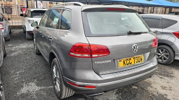 Volkswagen Touareg VR6 Executive AWD 4MOTION 2016 Silver