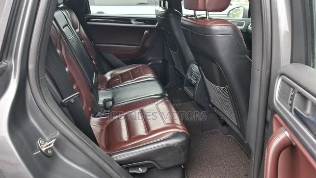 Volkswagen Touareg VR6 Executive AWD 4MOTION 2016 Silver