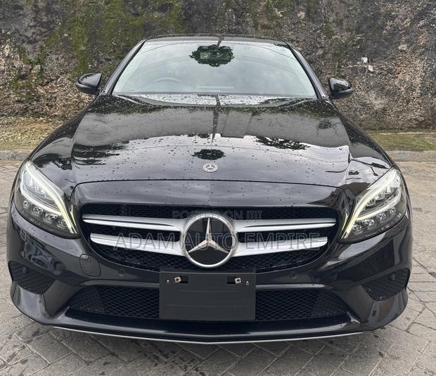 Mercedes-Benz C180 2018 Black