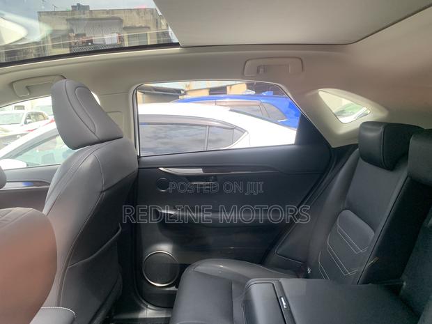 Lexus NX 300 FWD 2018 Silver