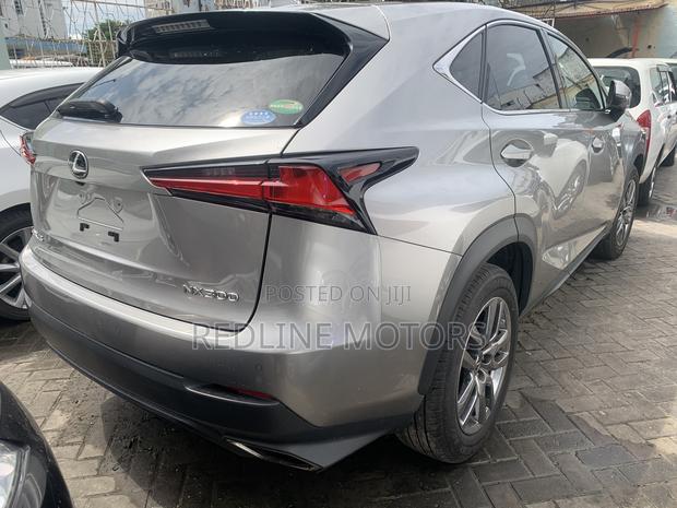 Lexus NX 300 FWD 2018 Silver