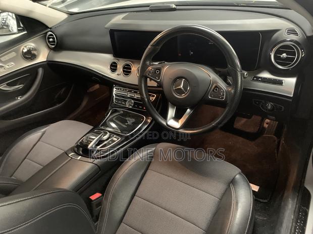 Mercedes-Benz E220 2018 Pearl