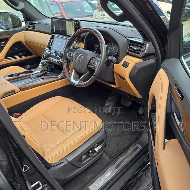 Lexus LX 2022 Black