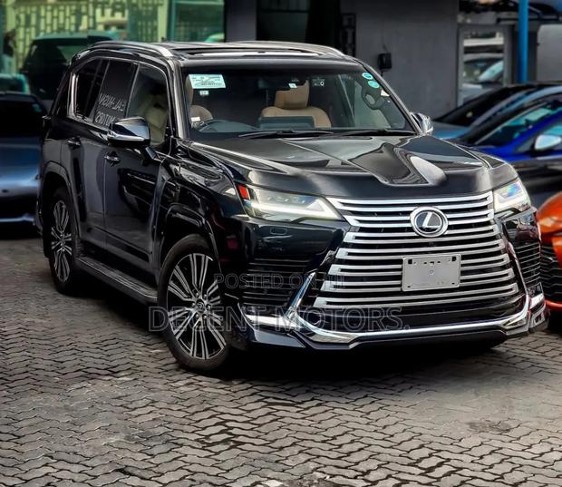 Lexus LX 2022 Black