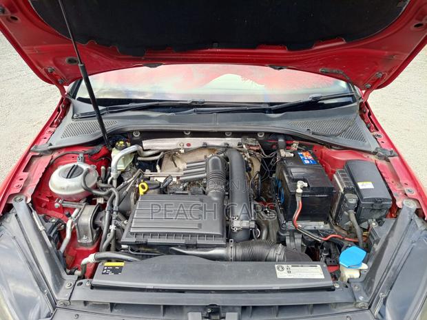 Volkswagen Golf 2014 Red