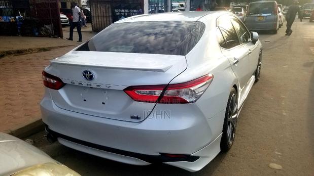 Toyota Camry 2018 White