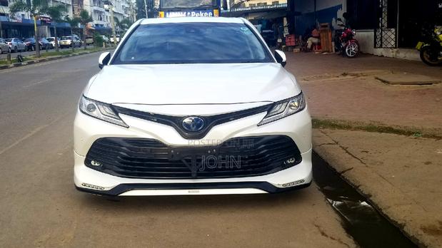 Toyota Camry 2018 White