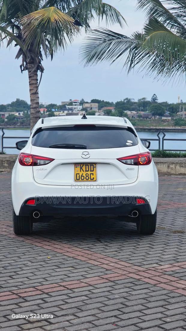 Mazda Axela 2015 White