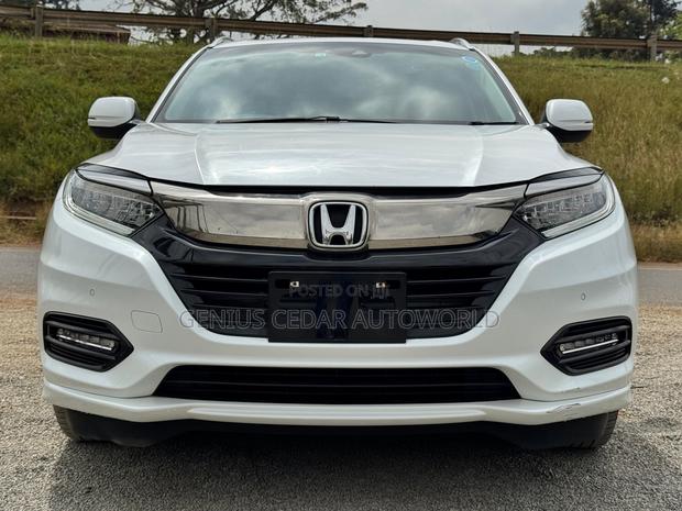 Honda Vezel 2018 White