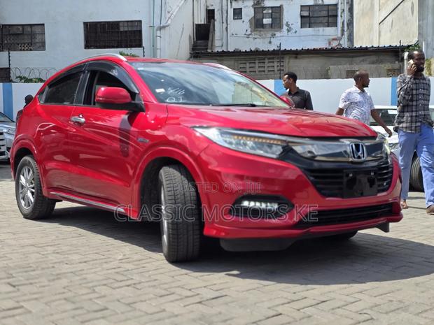 Honda Vezel 1.5 Hybrid 4WD 2019 Red