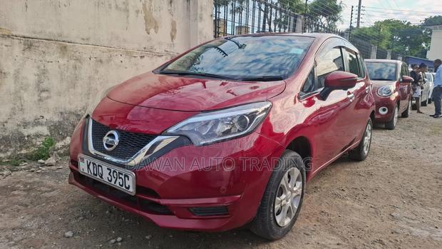 Nissan Note 2017 Red