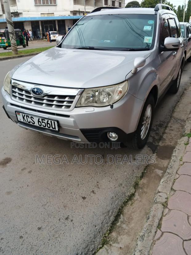 Subaru Forester 2011 Silver