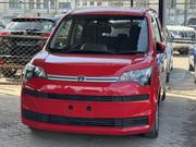 Toyota Spade 2018 Red for sale