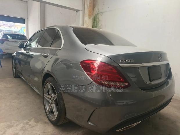 Mercedes-Benz C200 2018 Gray