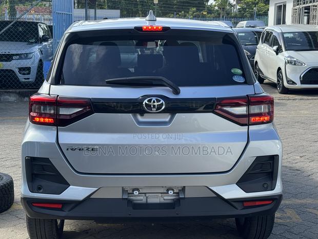 Toyota Raize 2019 Silver