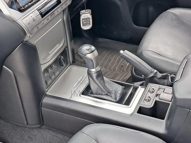 Toyota Land Cruiser Prado 2019 Pearl