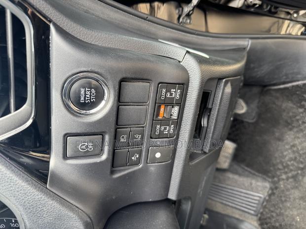 Toyota Noah 2019 Blue