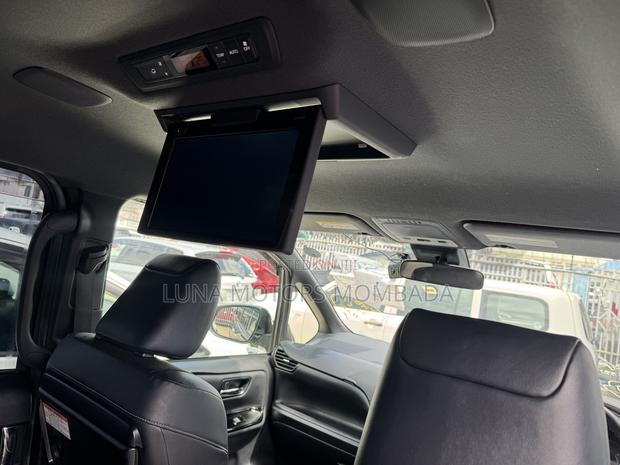 Toyota Noah 2019 Blue