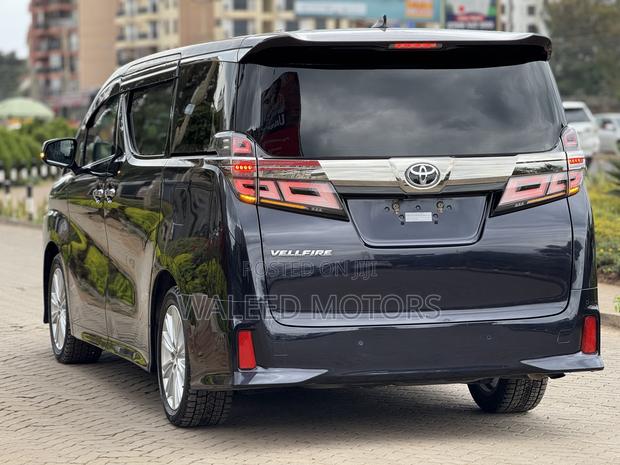 Toyota Vellfire 2018 Black