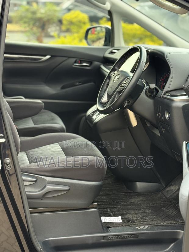 Toyota Vellfire 2018 Black