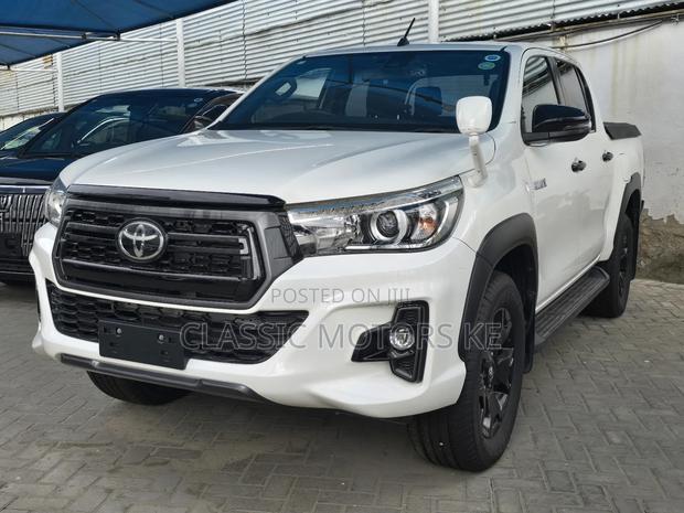 Toyota Hilux Revo Double Cab Deisel 2.4 AWD 2019 White