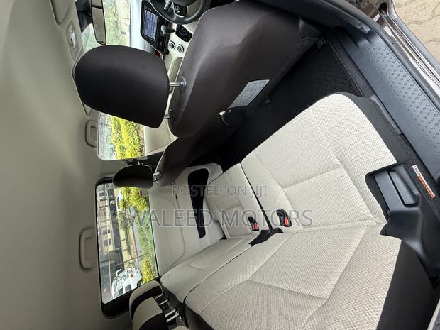 Toyota Sienta 2018 Brown