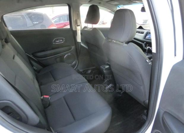 Honda Vezel 2018 White