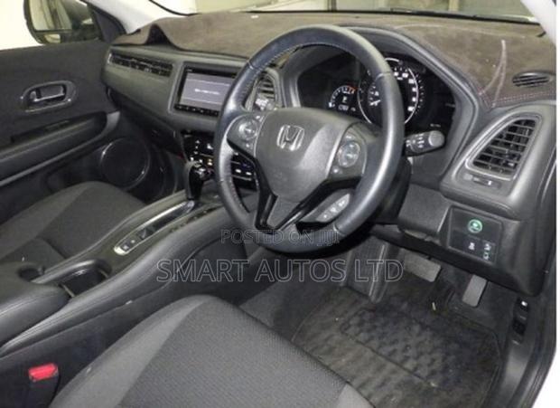 Honda Vezel 2018 White