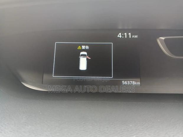 Nissan Serena 2018 Gold