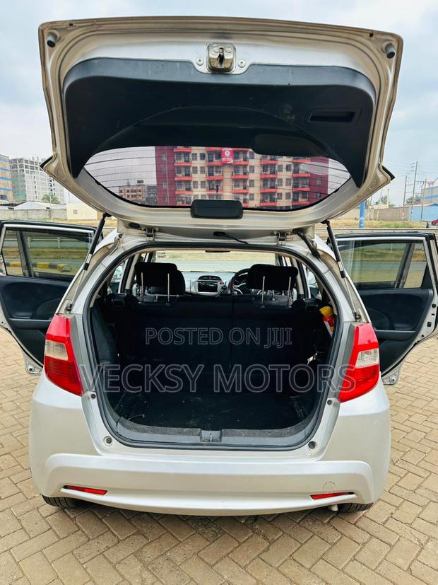 Honda Fit 2012 Gray