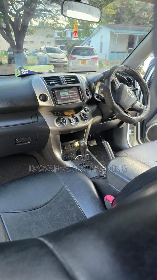 Toyota RAV4 2015 White