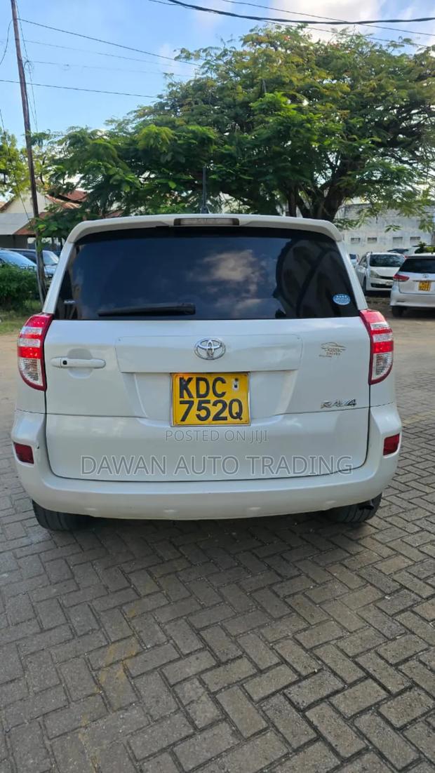 Toyota RAV4 2015 White