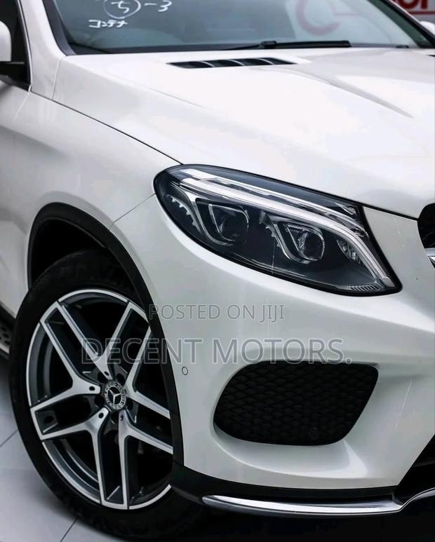 Mercedes-Benz GLE-Class GLE 350d 4MATIC 2019 White