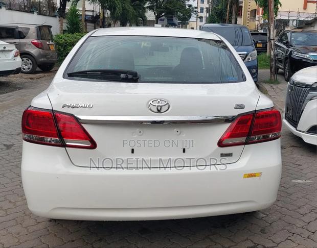 Toyota Premio 2018 Pearl