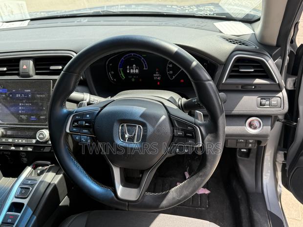 Honda Insight LX 2019 Silver