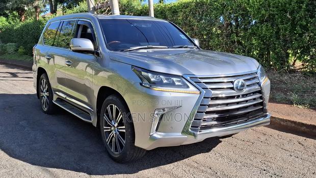 Lexus LX 570 AWD 2017 Gray