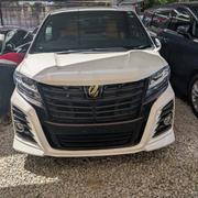 Toyota Alphard 2.5 Petrol FWD 2018 White for sale