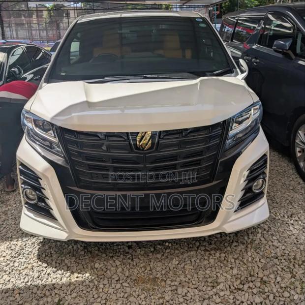 Toyota Alphard 2.5 Petrol FWD 2018 White