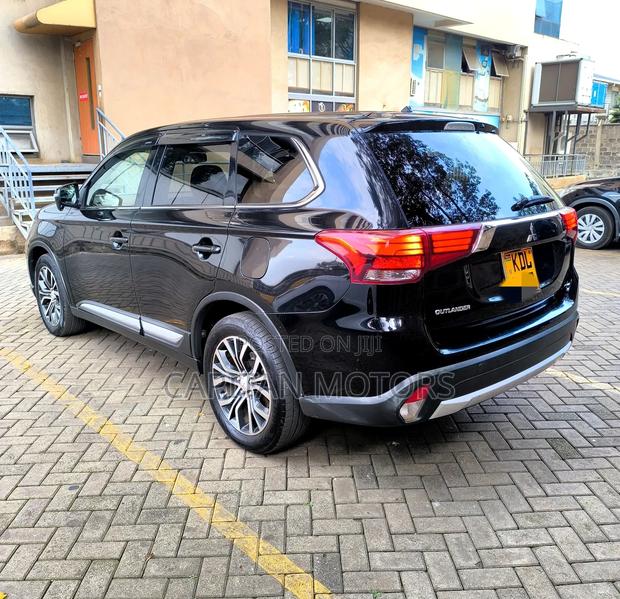 Mitsubishi Outlander 2016 Black