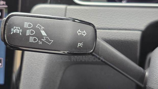 Volkswagen Golf R 4-Door w/DCC & Navigation 2018 White