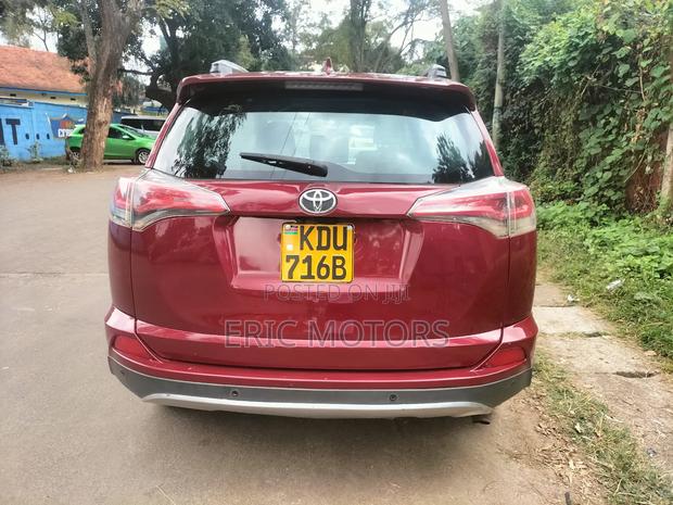 Toyota RAV4 2018 Red