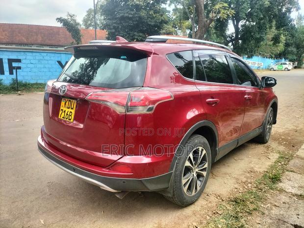 Toyota RAV4 2018 Red