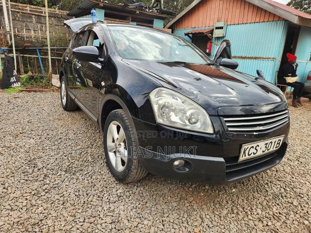 Nissan Dualis 2012 Black