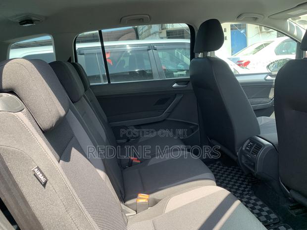 Volkswagen Touran 2018 Black