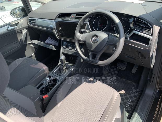 Volkswagen Touran 2018 Black